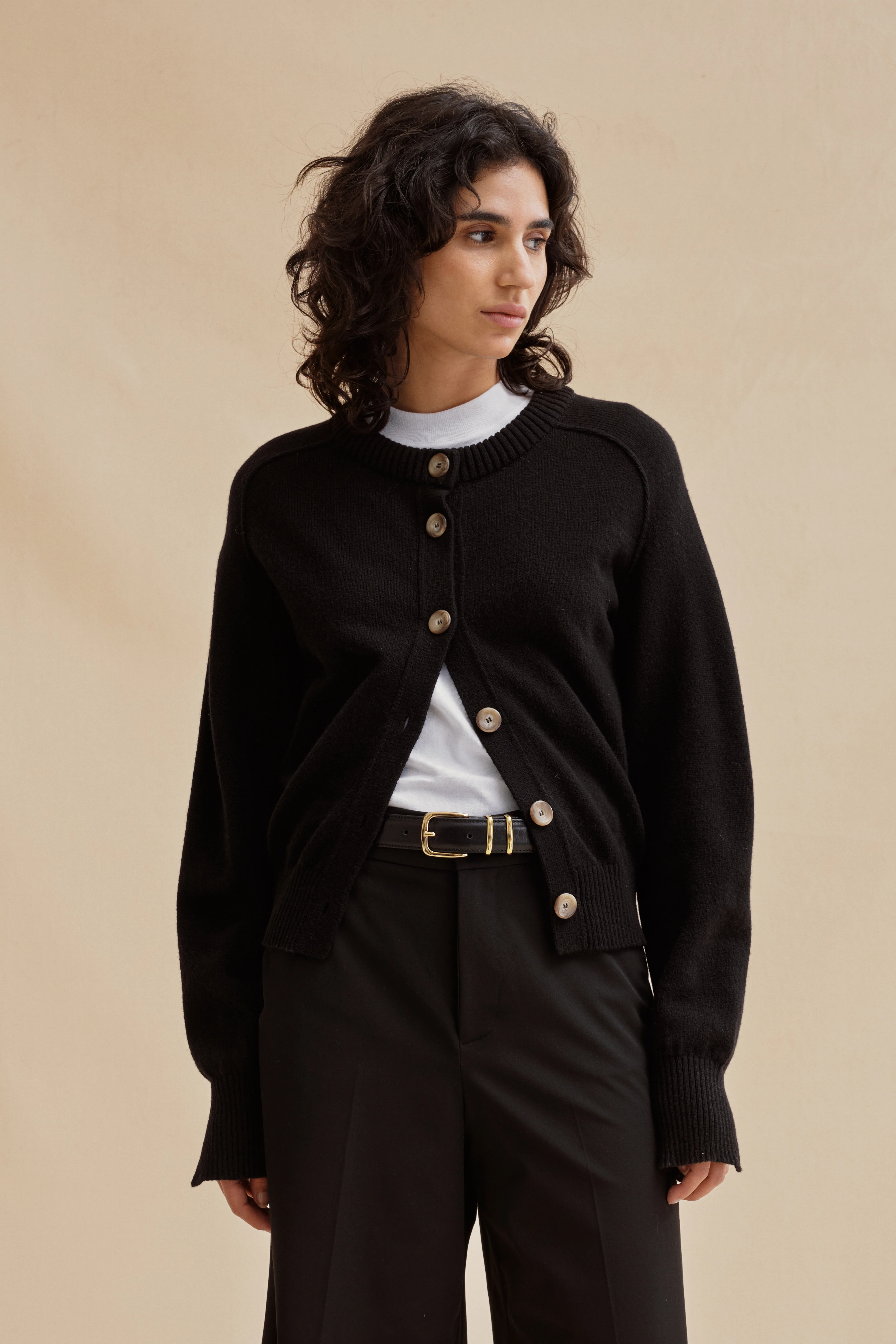 Cardigan noir en laine mérinos pour femme