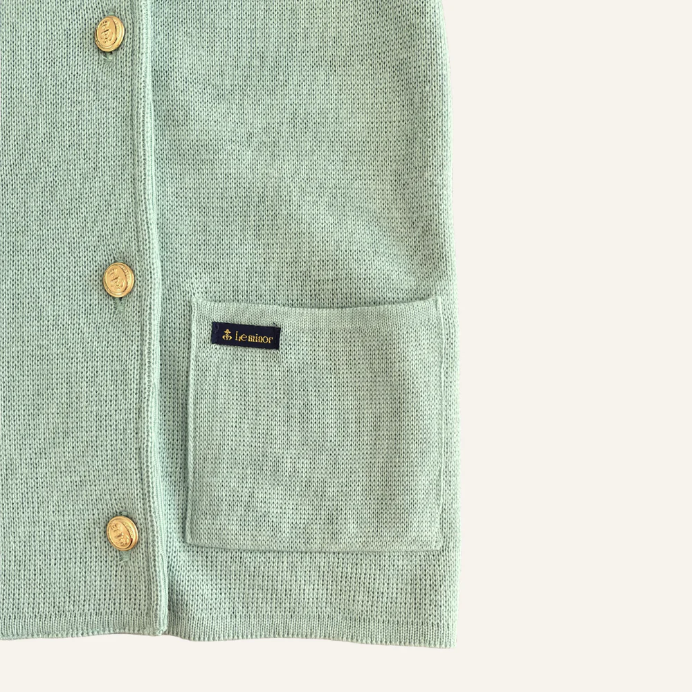 Cardigan vert pastel à boutons dorés en laine vierge pour femme - Seconde main - Image 4