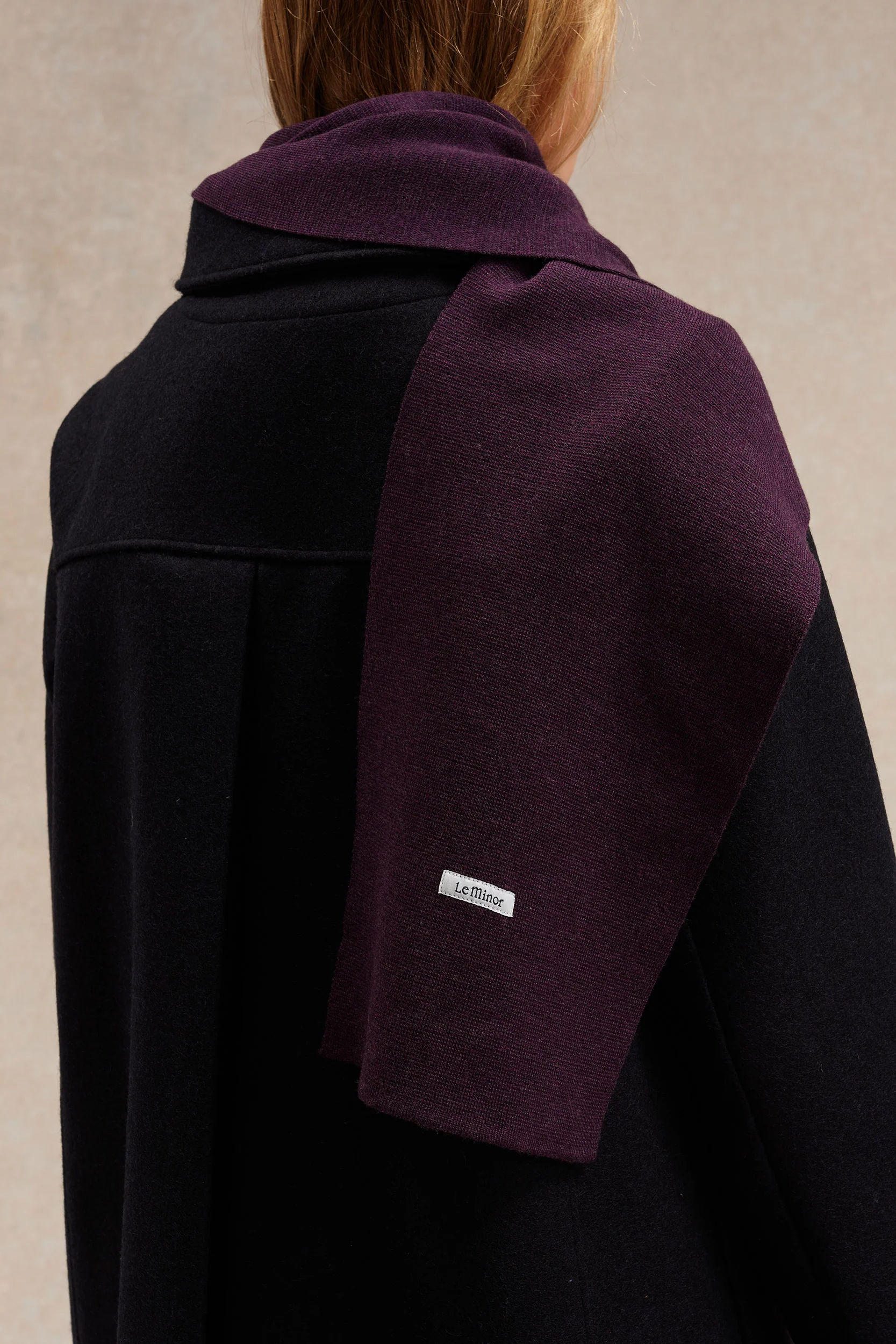 Écharpe fine mixte prune en maille Milano - Image 6
