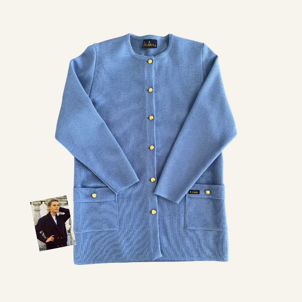 Cardigan bleu à boutons dorés en laine vierge pour femme - Seconde main - Image 2