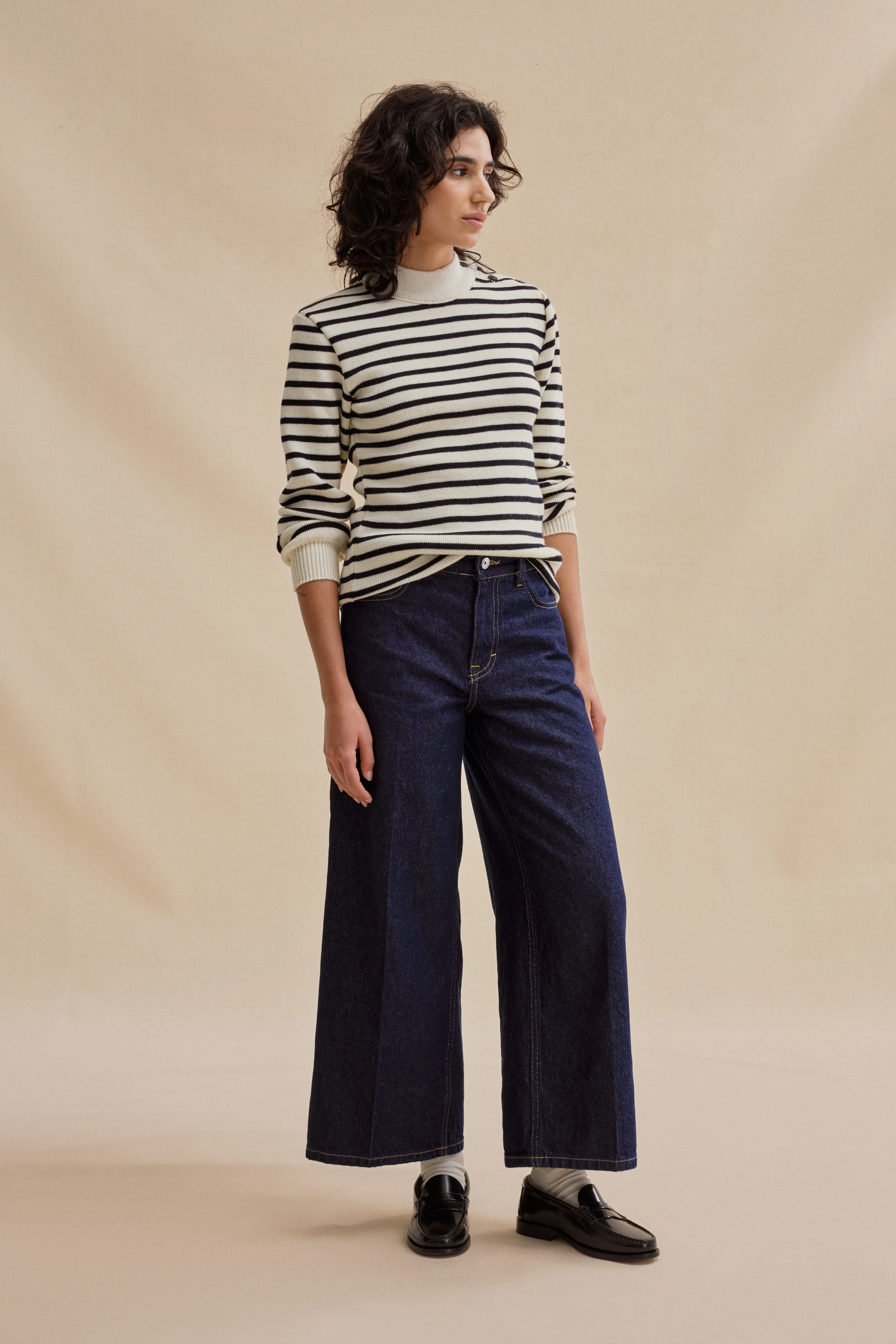 Pull marin écru et bleu marine pour femme - Image 4