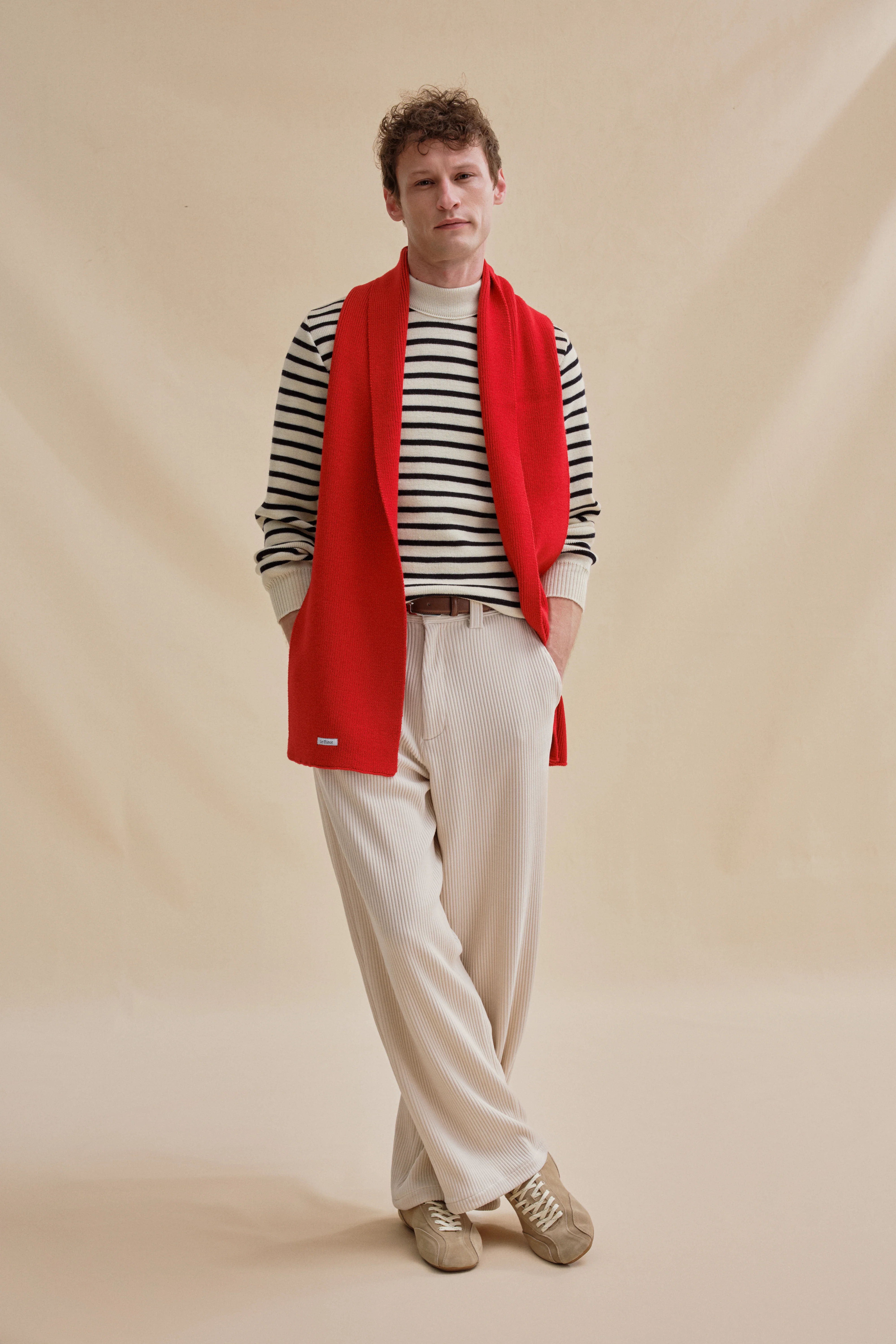 Pull marin écru et bleu marine pour homme - Image 3