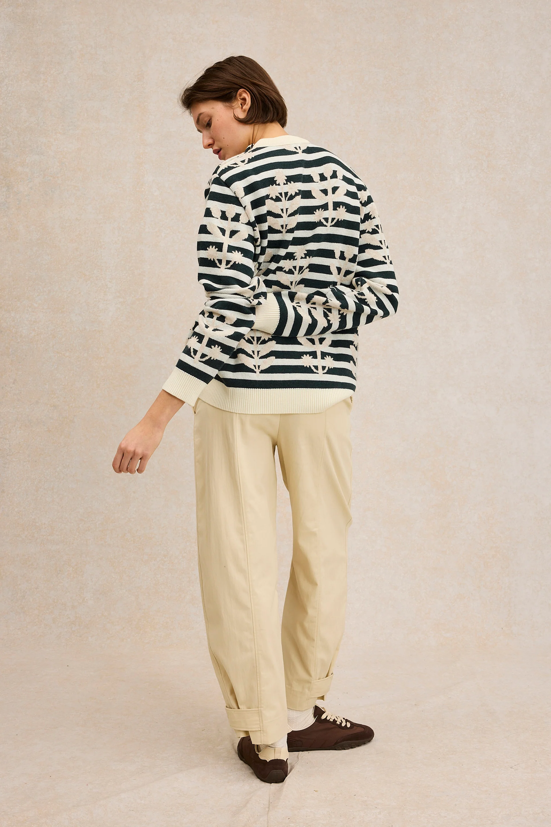 Pull marin à fleurs beige en laine mérinos pour femme - Le Minor x Fragonard - Image 4