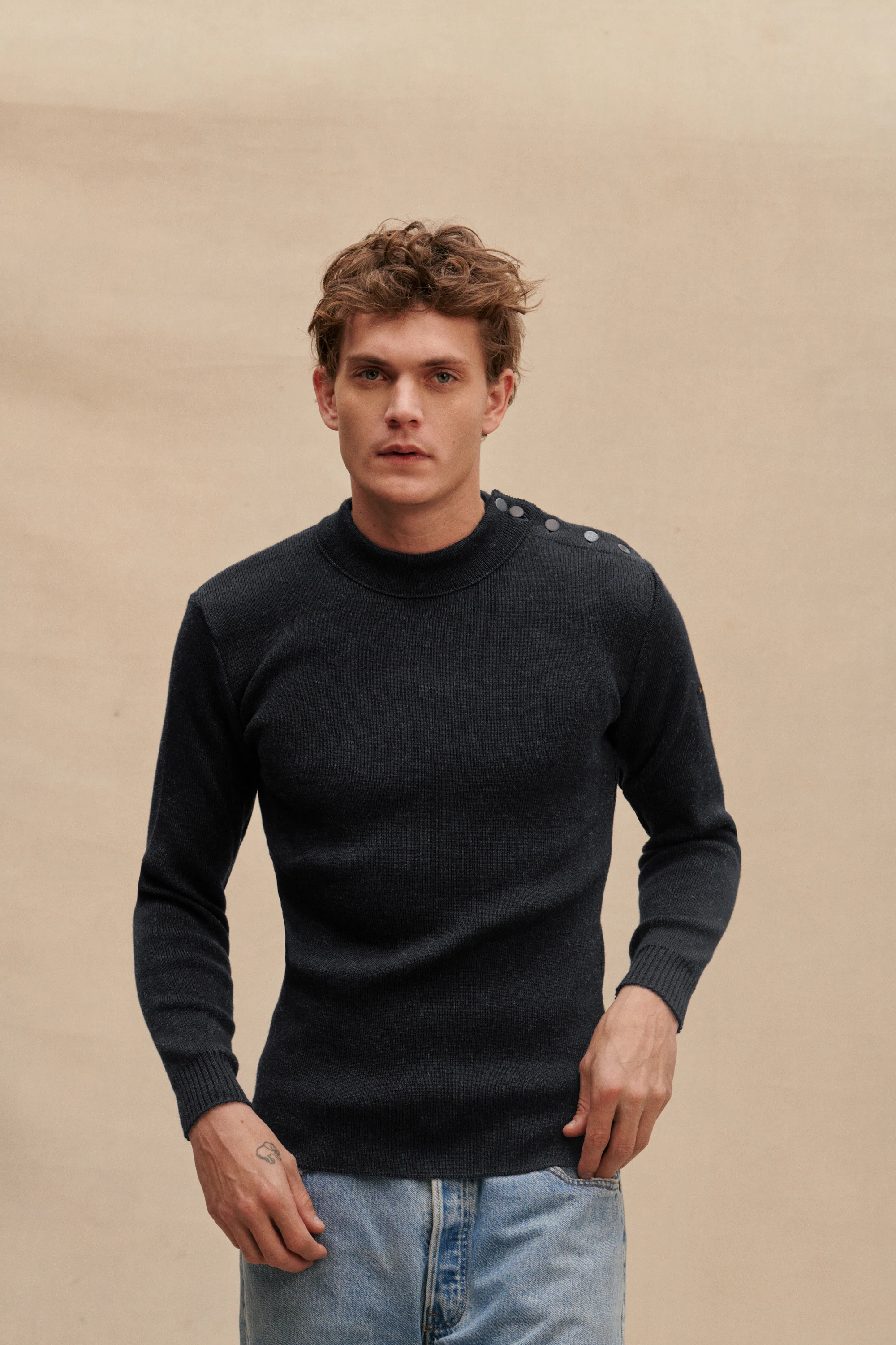 Pull marin gris anthracite pour homme - Image 5