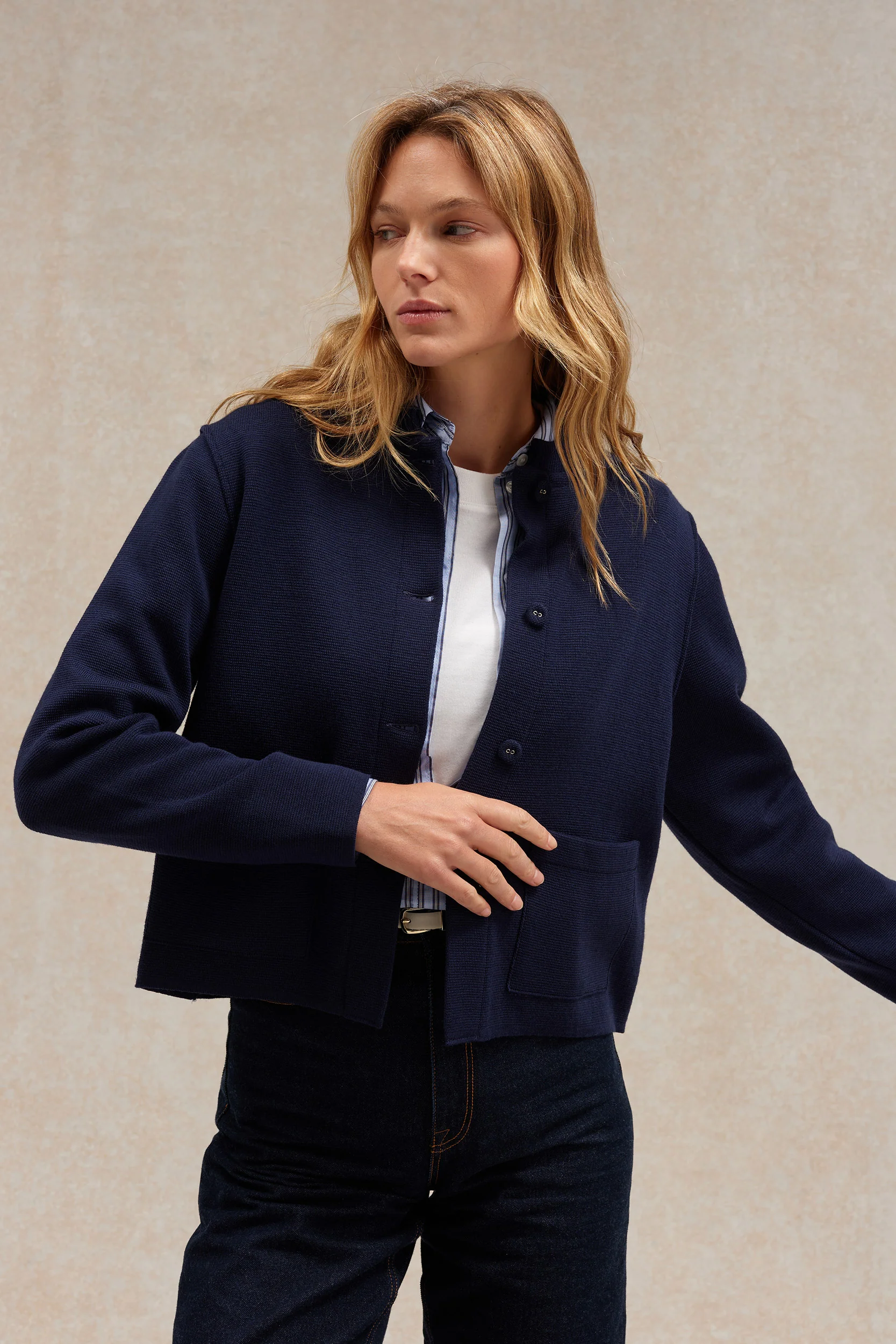 Veste à col Mao bleu marine en maille Milano pour femme